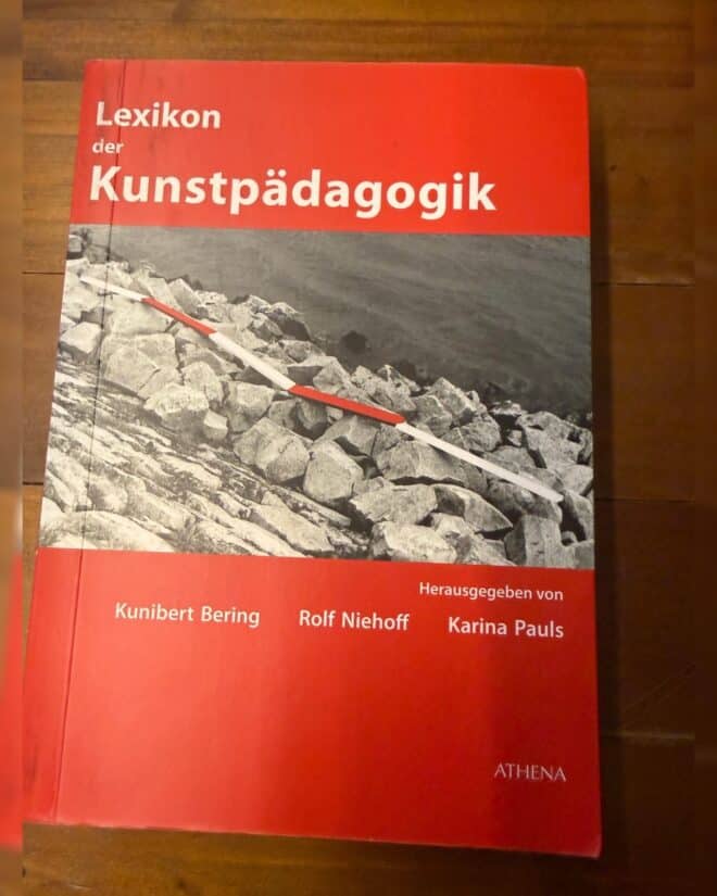 Lexikon der Kunstpädagogik Rezension: Cover des Nachschlagewerks