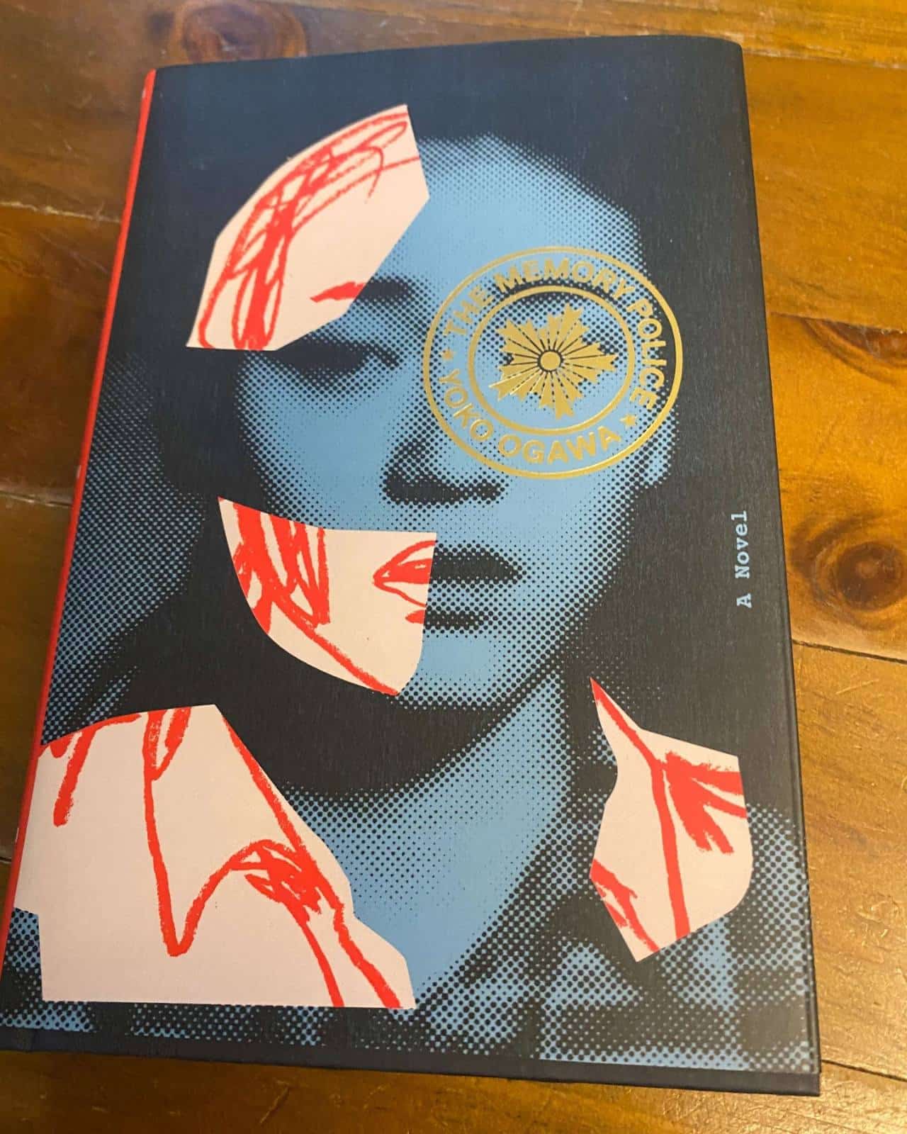 The Memory Police Rezension: Cover des Romans von Yoko Ogawa